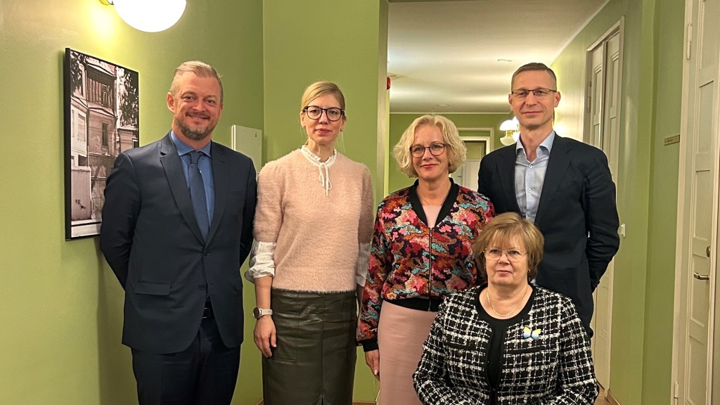 Kultuuriminister Piret Hartman kohtus Rahvusvahelise Paralümpiakomitee presidendi Andrew Parsonsiga