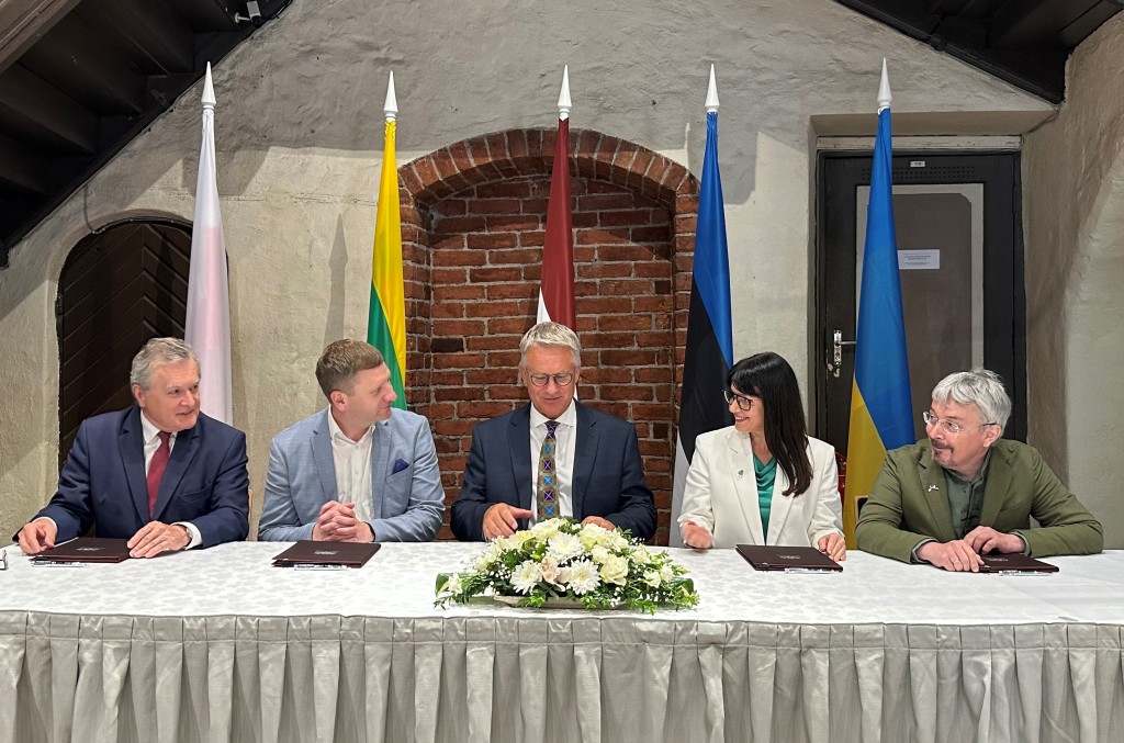 Ukraina toetuse ühisdeklaratsiooni allkirjastamine Lätis