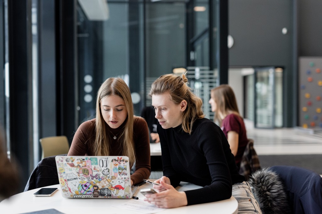 254914-girls-are-studying.jpg